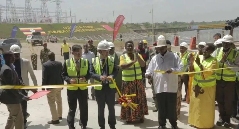 gdp和民众经济的关系_中国gdp经济增长图(2)