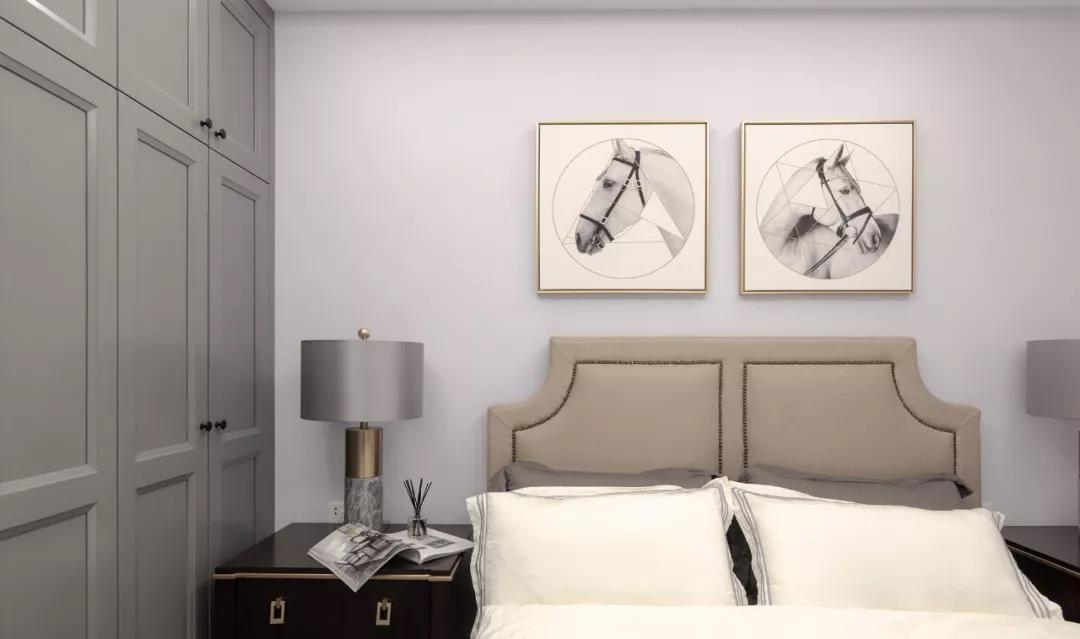 装饰画怎么摆放显高级 ecabd9991ac747f1b88f8120678a3a18.jpeg