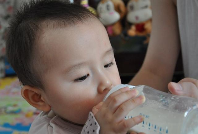                    6岁孩子脾虚，停止发育，医生斥责家长：怎么能乱给孩子吃这些？