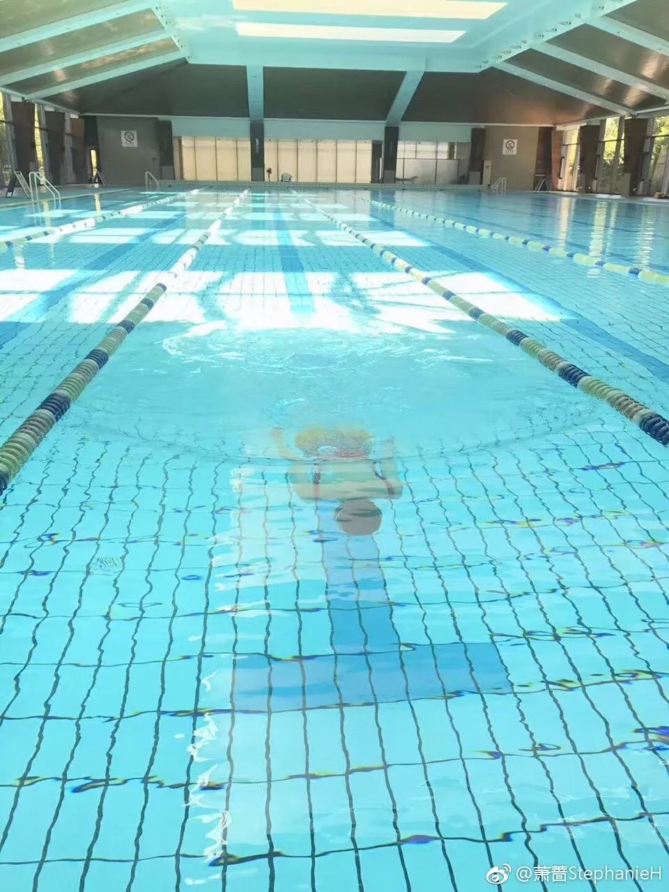 黄磊闫妮床戏疯传:中年人的认命,从放弃身材