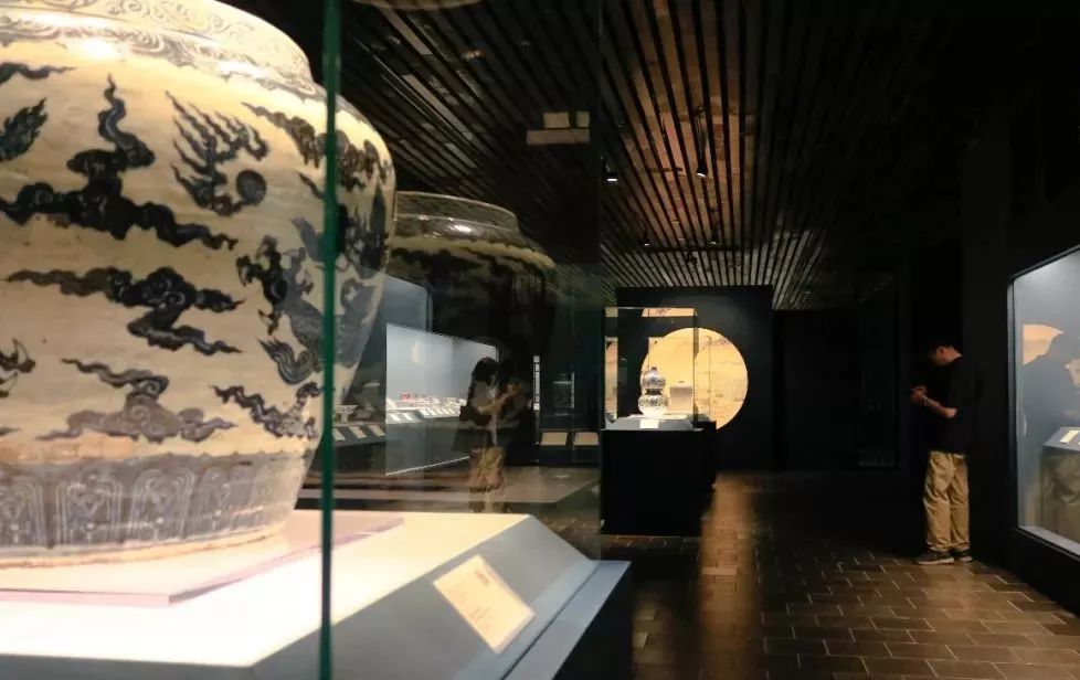 上海博物馆十五世纪中期景德镇瓷器大展(附高清图)