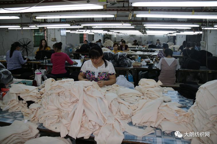 时尚流行服饰尽在 -- 美依针织厂