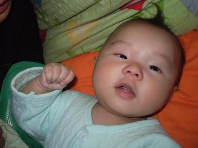                     劝告：夏季这样带娃，等于“毁”了娃，很多家长还在做，别坑娃了