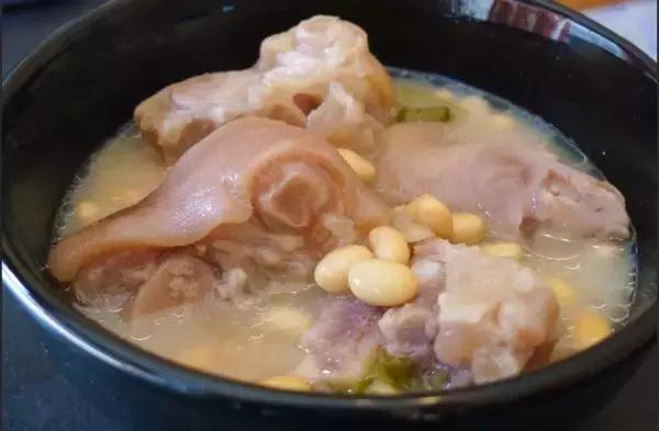 猪脚怎么煲汤好 3a4655b475b5467bbfb6ecaa18c7dca8.jpeg