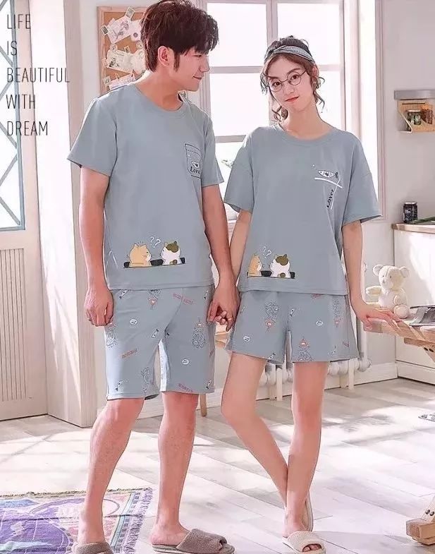                     宝宝洗衣学问大！专用洗衣液一定要备着，还有宝宝的各种小衣服……