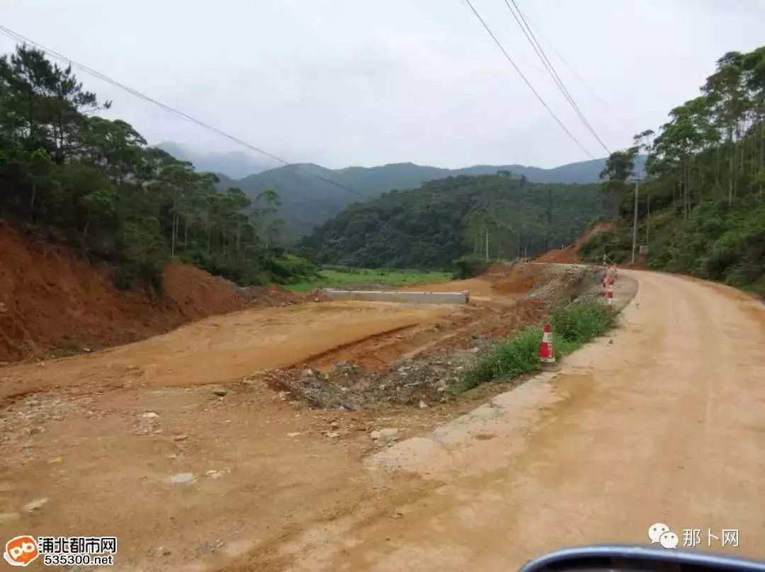 陆川清湖至浦北石埇二级公路火热施工,走!去工地看看