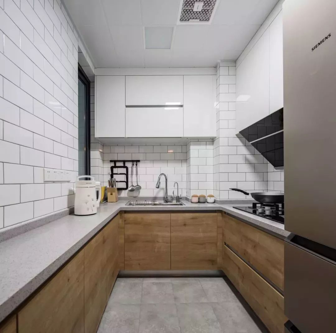 U型橱柜巧妙设计，厨房空间不浪费