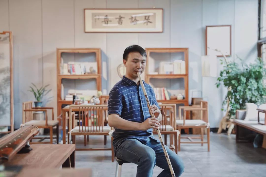 亲手制作洞箫,感受凝固的音乐--灼卿截竹制箫