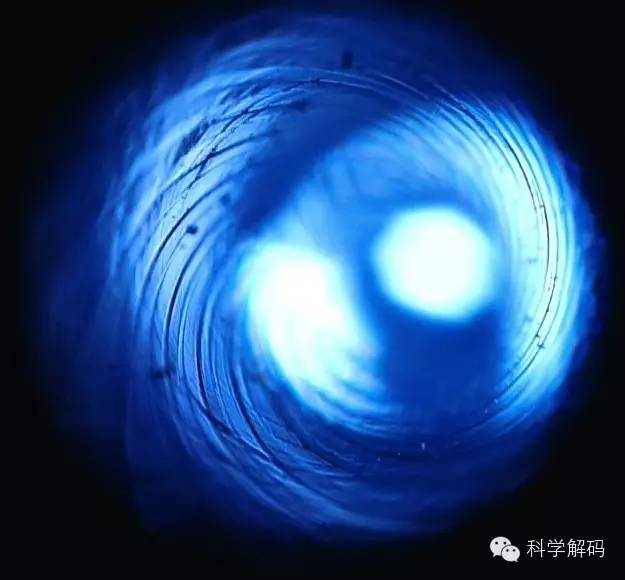 子弹打到冰面上后,发生了最神奇的一幕!_膛线