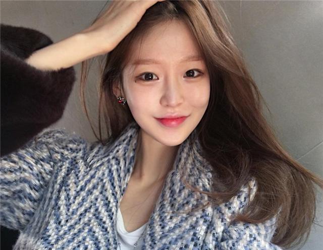 很会做表面功夫的星座女,易出"绿茶女",还会背后捅刀子