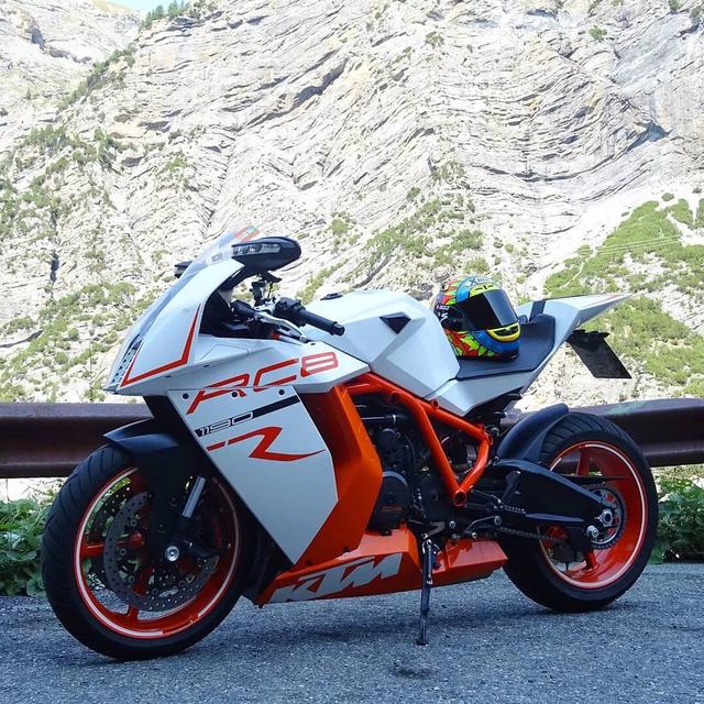 公升级冷门暴力之王,ktm rc8