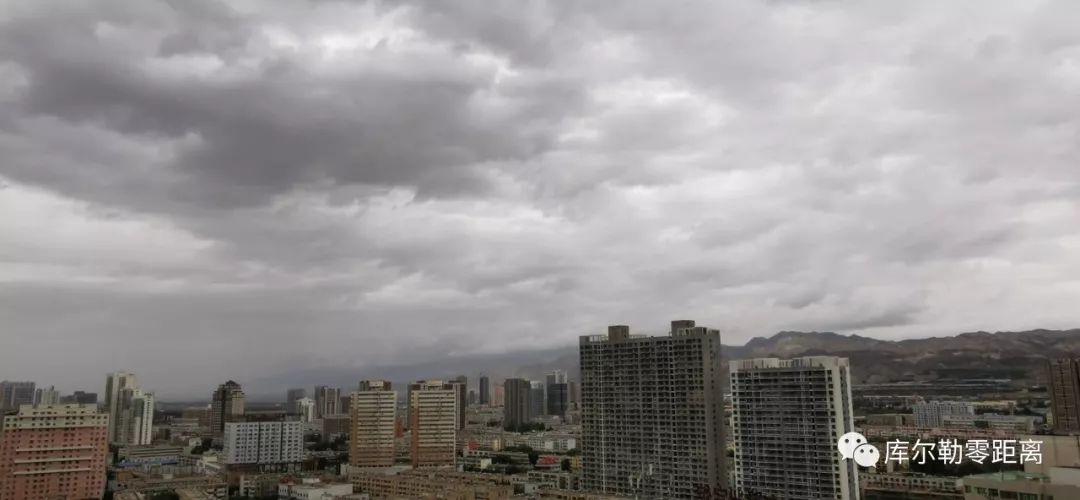 今日库尔勒天气:暴雨 雷电 大风 冰雹