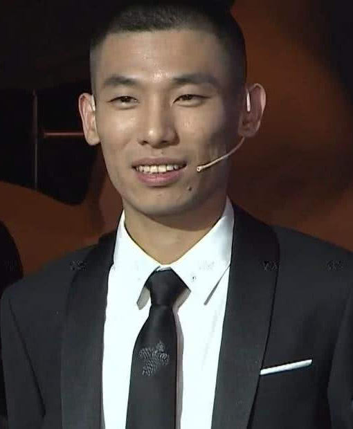                     钱小佳老婆是网红，旭旭宝宝老婆是全职太太，儿子被养得大不一样