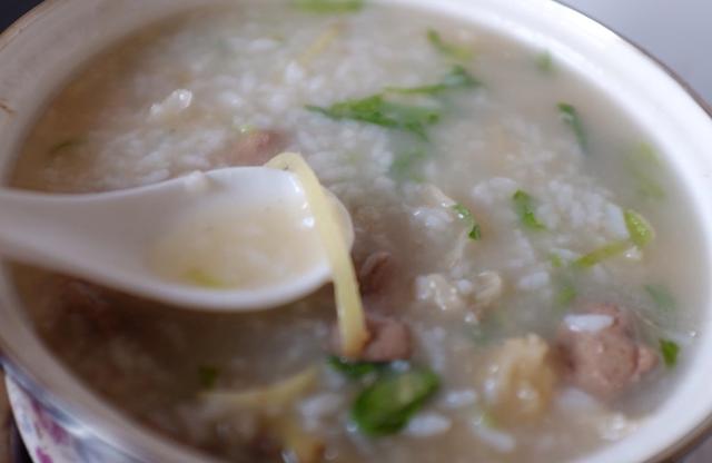 养脾胃粥的做法 f5a675ed742a4e7d84bd1bef8a667d51.jpeg