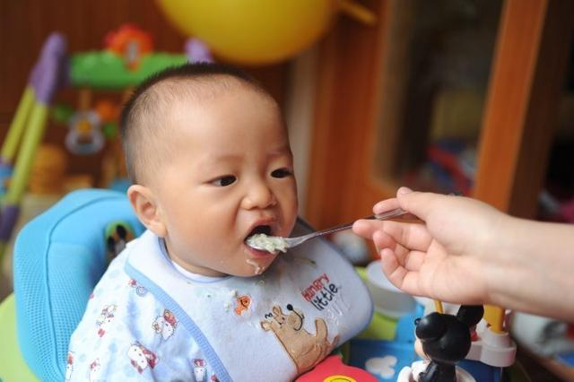                     儿科医生：娃生内热，上火还积食？夏季调理掌握3点，娃少生病