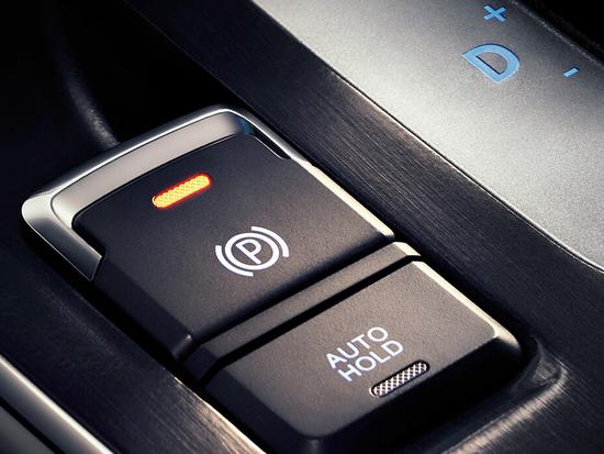 手刹怎么拉才最恰当 0b24dc7aada843469cff414bf258695a.jpeg