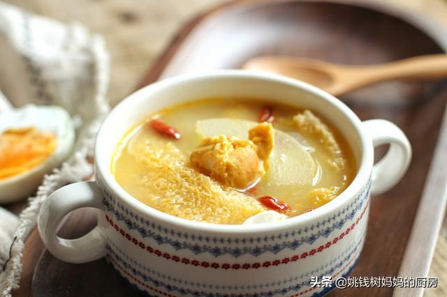 猪脚怎么煮汤好喝 1adf0181f2344152a403c4a0dcd9c8ba.jpeg