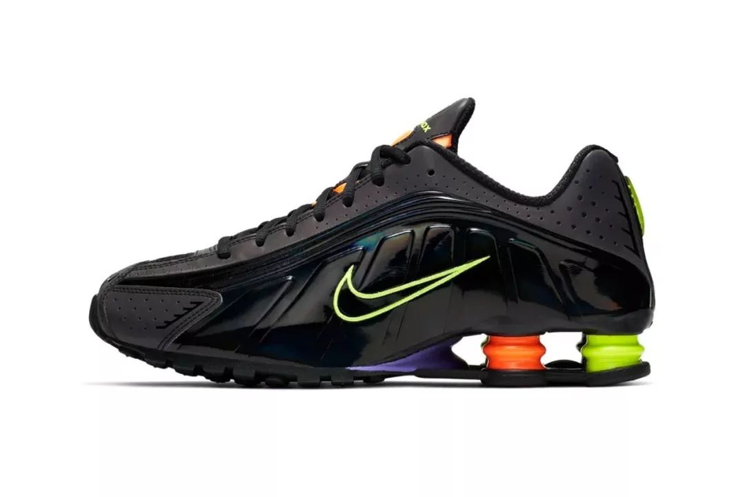 nike shox r4 全新配色系列发售详情公开,专家评估《dark phoenix》或