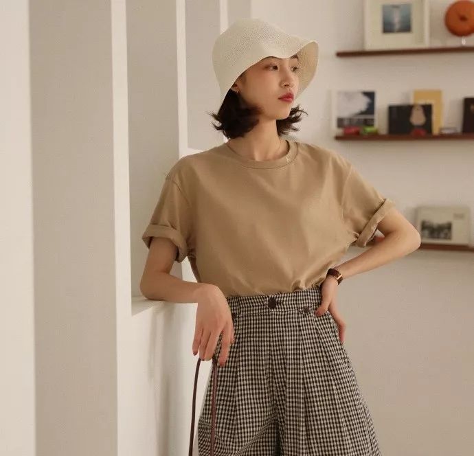 肩膀宽骨架大怎么挑衣服?
