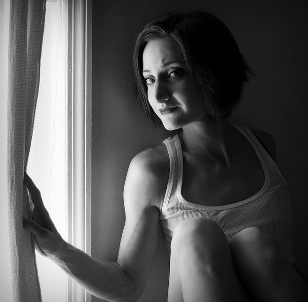 拍照如何拍出黑白高级感 50851fc013c84ef4ac7d2f8d586d7601.jpeg