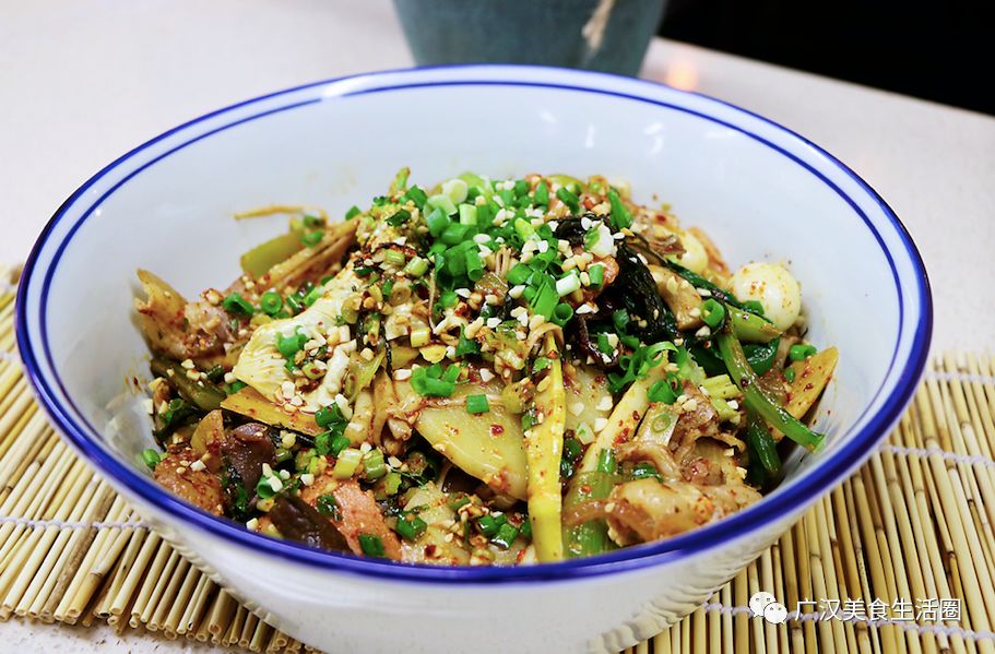 (藤椒锅底(红汤锅底)特色冒菜馆!