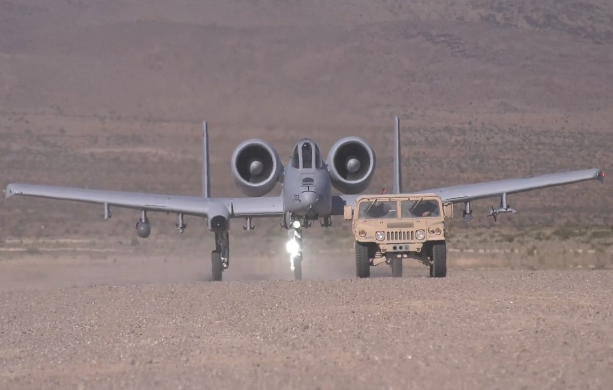 6月5日,传奇的"疣猪"a-10雷电Ⅱ式攻击机(thunderbolt ii)在美国国家