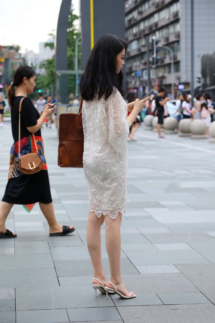 穿衣搭配小姐姐 63f9cf96be7341c1bc5d37f9c92270a8.jpeg