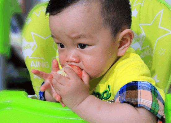                     儿科医生：娃生内热，上火还积食？夏季调理掌握3点，娃少生病