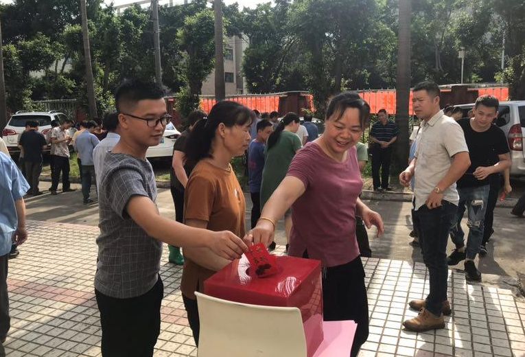 吉安市各县人口_大雨滂沱,他们把你抱在怀中