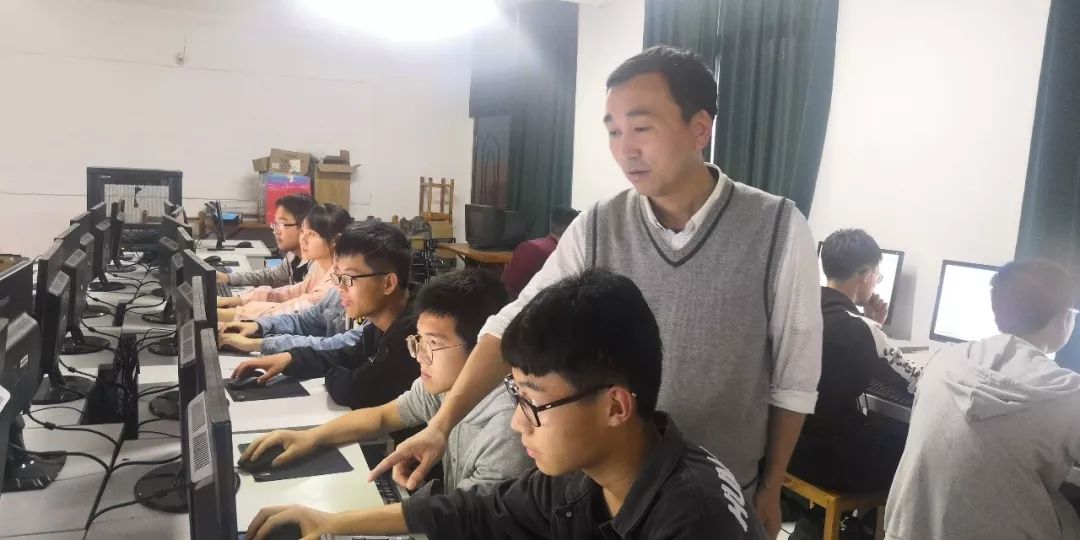 赞歙县中学一教师发明获国家专利