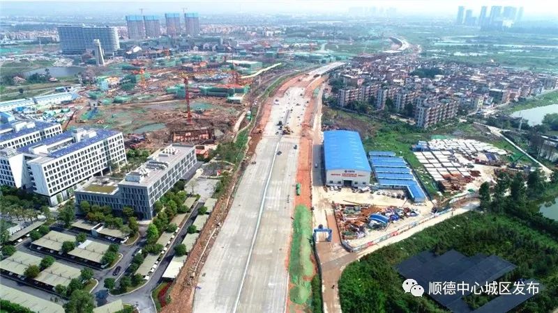 贵港覃塘东龙gdp_2019中国 贵港 汽车产业发展论坛开幕,带你看不一样的贵港(3)