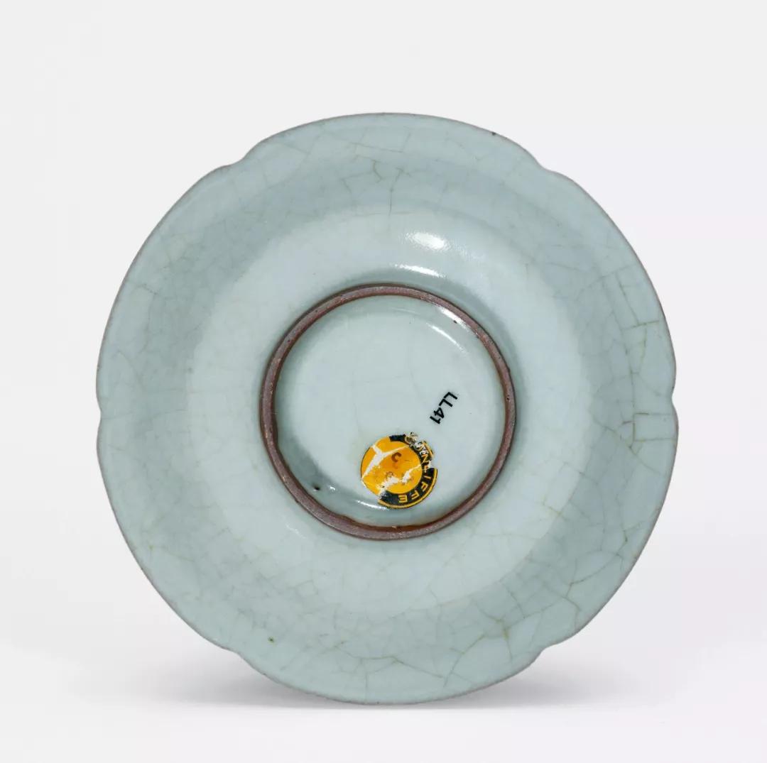 保利能拍高古瓷？一只南宋官窑盘3277.5万，一把耀州窑执壶3047.5万