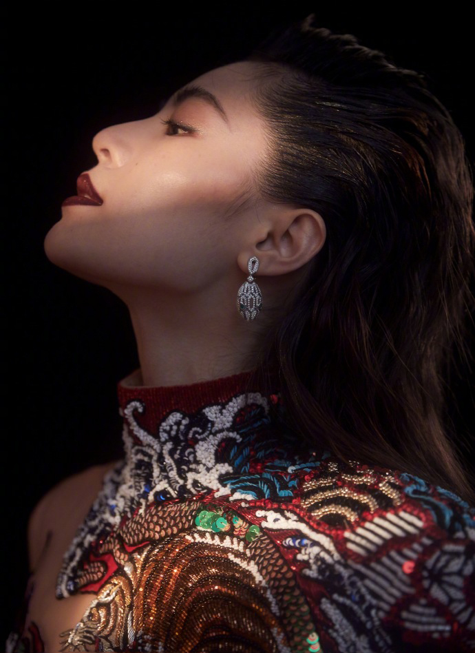 最美女演员钟楚曦 d0d480e4a98c4e9f9ad0fef03cbd5751.jpeg