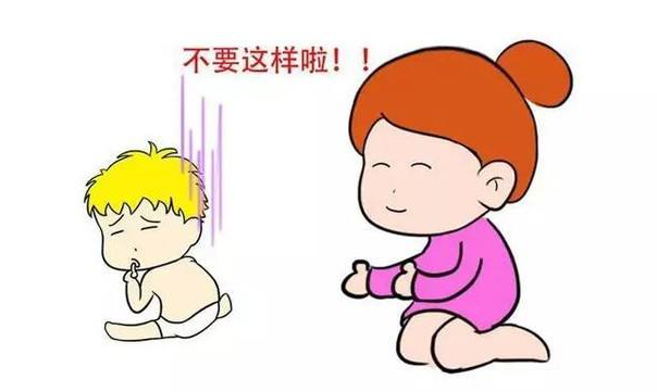                    宝宝为何爱咬指甲？妈妈别不当回事，这对宝宝危害很大
