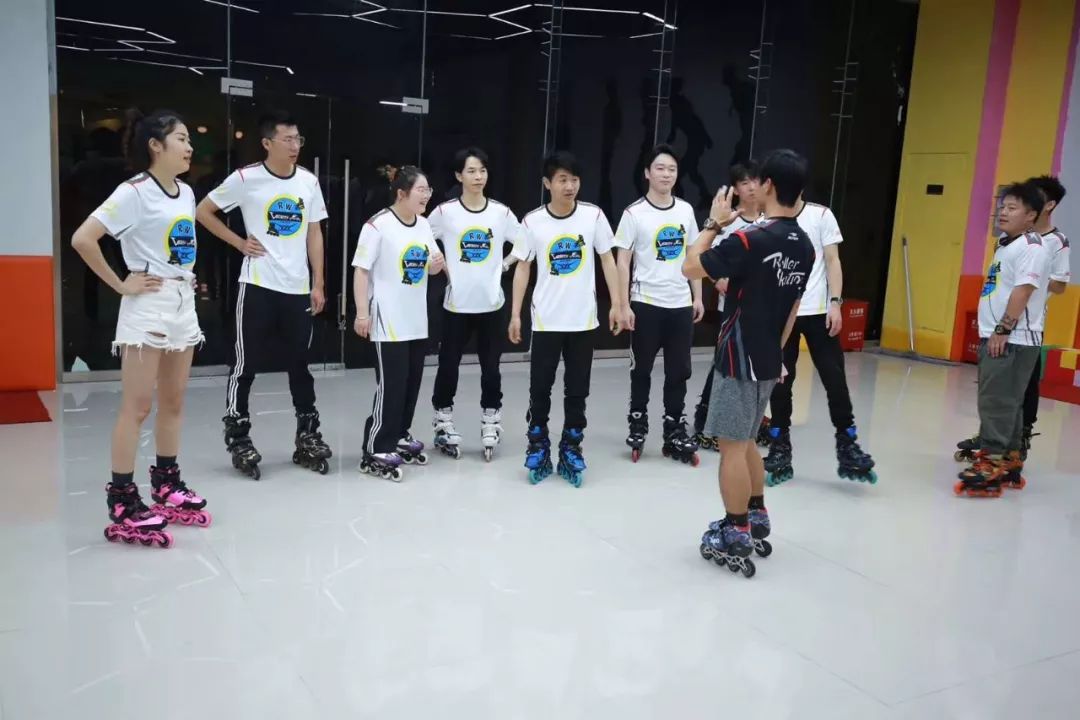 湖南站dzc自由式教练员培训考证及湘南学院轮滑推广指导