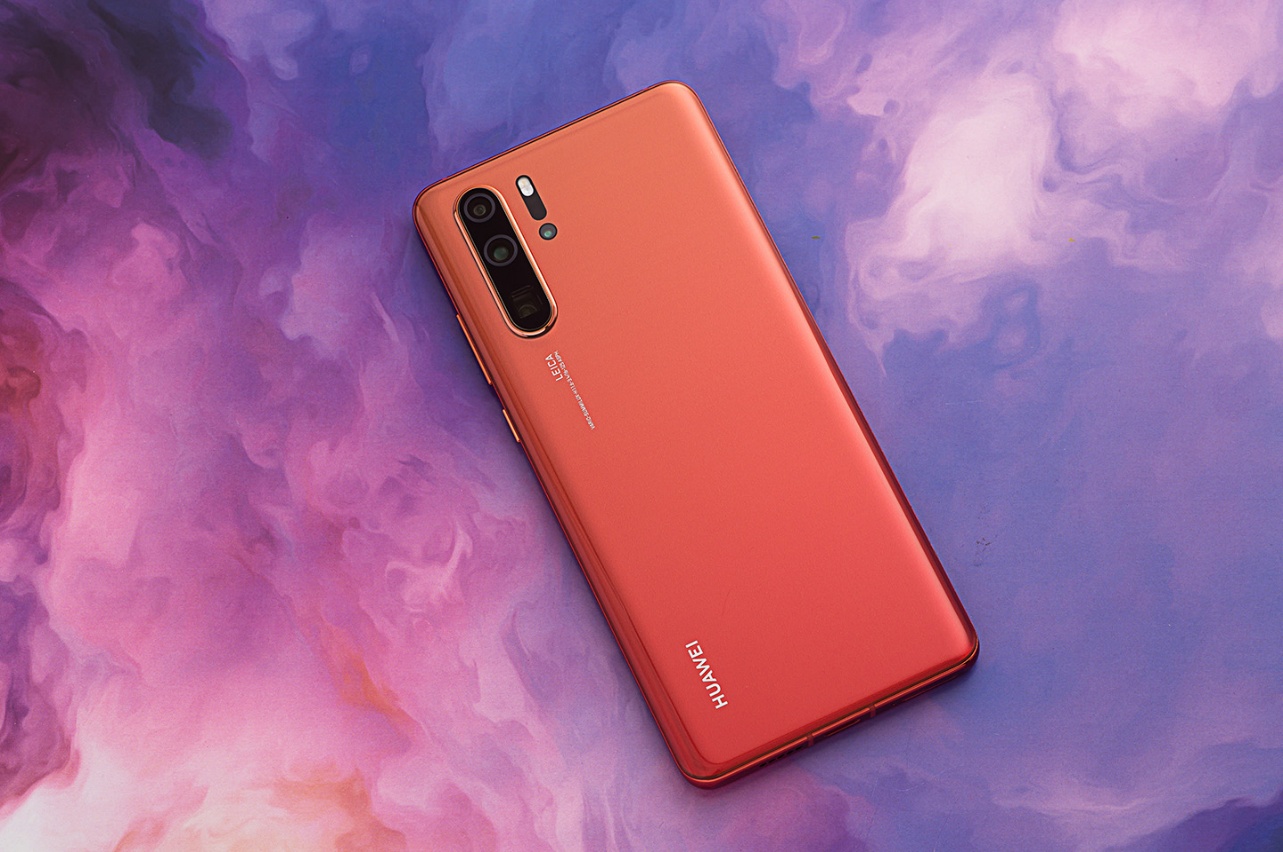 来自华为P30赤茶橘的诱惑 正如看一眼就心动的“爱马仕橙”