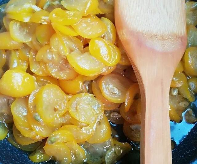                     管他多严重的咳嗽,温开水泡着喝,一夜除根!润肺化痰,吃饭香啊！