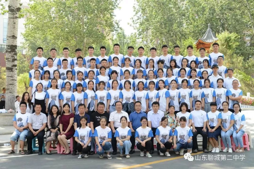 聊城二中有个暖心的班级被齐鲁晚报点名表扬,快来给他们点赞吧!