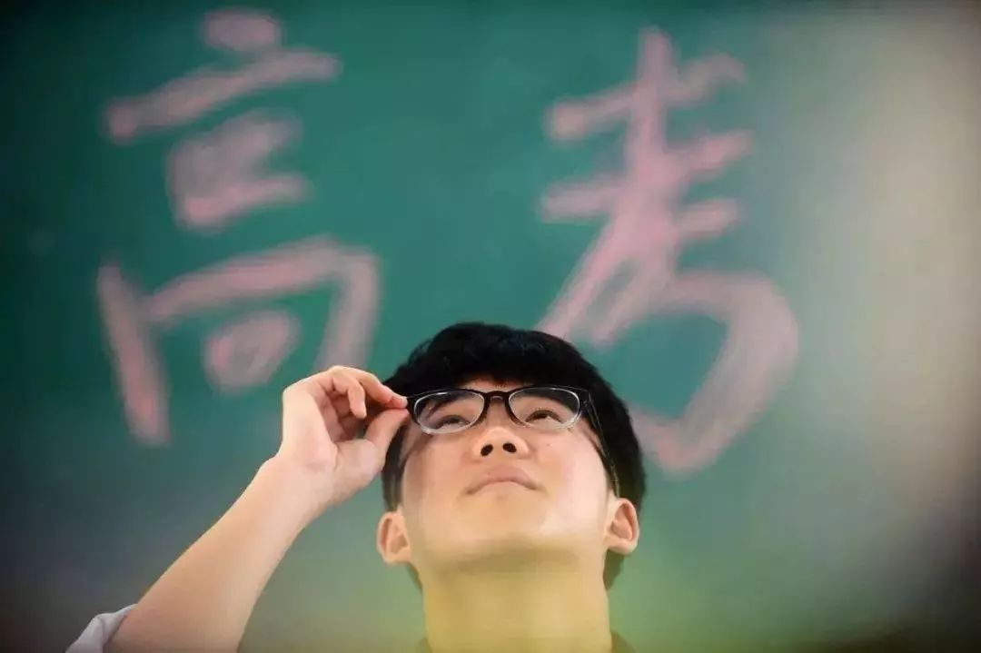 回顾高考40年,每一张照片都是一代人的青春