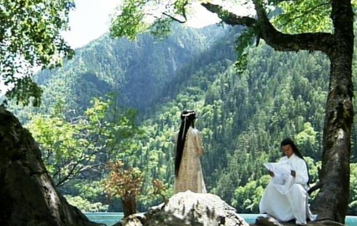 九寨沟美景做衬托更美了仙女姐姐颜值巅峰经典作品刘亦菲版《神雕侠侣