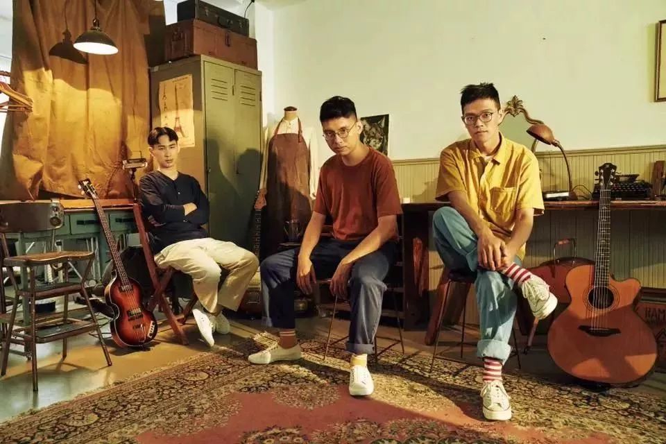康姆士,椅子乐团,自闭电台带您穿越银河,游览浩瀚宇宙