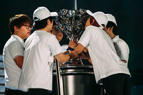 还记得他们吗？lol历届s赛冠军完整盘点！谁是你心目中的最强战队