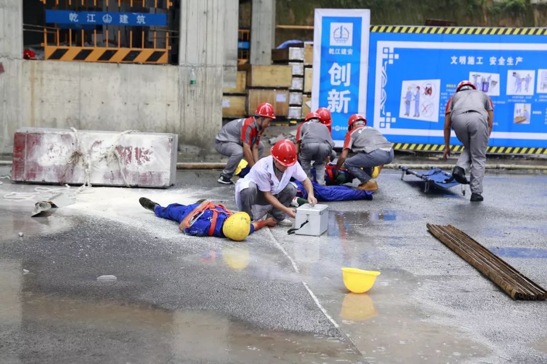 湘西2019年人口_1950年湘西赶尸图片(2)