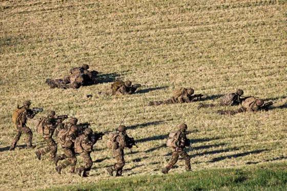 巨浪3试射成功,北约开始对世界第二大国出手,