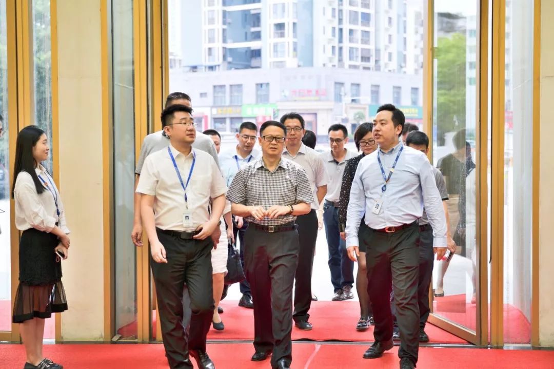 营销副总经理方沛,财务副总经理张育家,技术总监高亮总等相关负责人