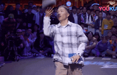 大神齐跳年代秀，30s带你穿越街舞历史