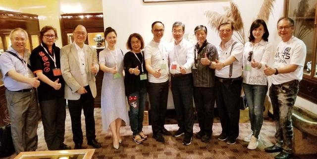 国色珠宝创始人与香港珠宝界领军人物共同考察四会平洲翡翠玉器市场