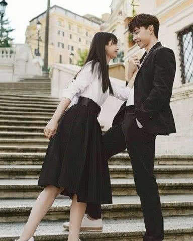 邓伦和杨颖剧情照火了,看到他们的吻戏后,网友