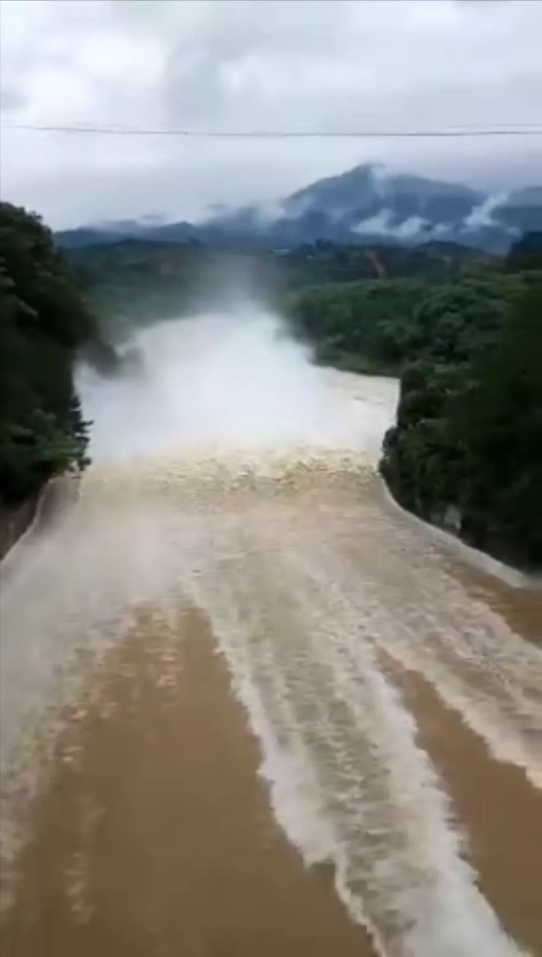 重点水库水情 截至今天17点,省内有4个水库超汛限,分别是:泰和县南车