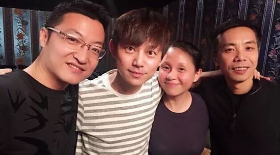 何炅结婚没有 59bb499bfb104ef6bfeeb616fe177d9d.jpeg